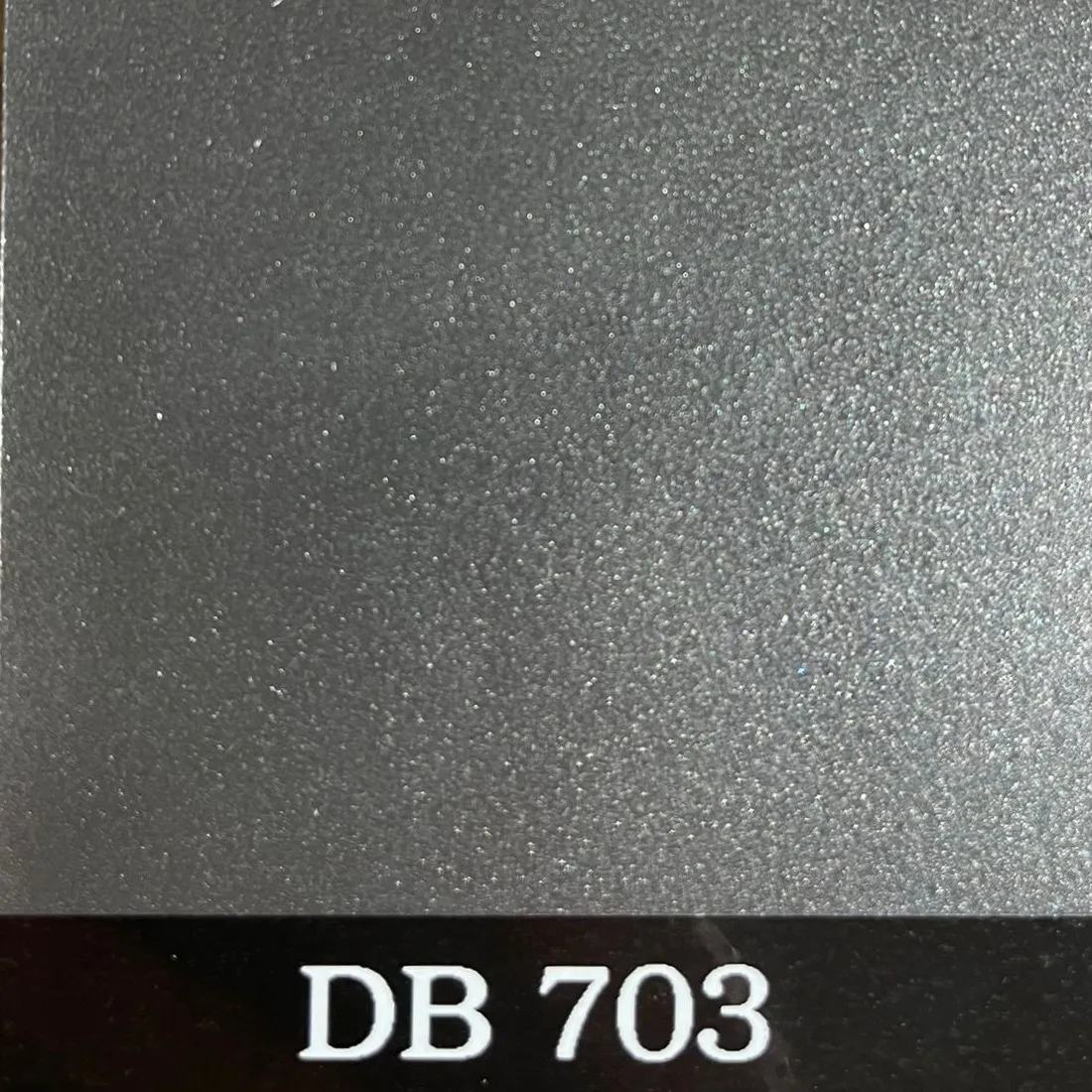 DB 703 - Eisenglimmer